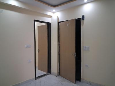 Living Room Image of 1000 Sq.ft 2 BHK Apartment / Flat for sale in Sector 74 Noida for Rs. 4000000
