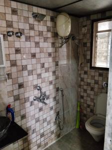 Bathroom Image of 625 Sq.ft 2 BHK Apartment / Flat for rent in Ideal Pristine Tower, Kasarvadavali Thane for Rs. 30000