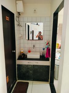 Bathroom Image of 700 Sq.ft 2 BHK Apartment / Flat for sale in Makarpura Vadodara for Rs. 3200000