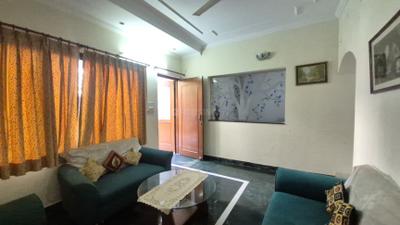 Living Room Image of 1750 Sq.ft 3 BHK Apartment / Flat for rent in Vasant Kunj New Delhi for Rs. 85000