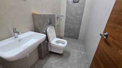 Bathroom Image of 1220 Sq.ft 2 BHK Apartment / Flat for sale in Asset Green Ford, Aluva Kochi for Rs. 7000000