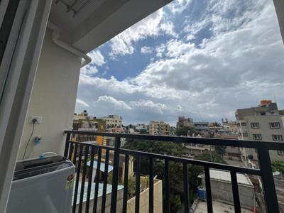 Balcony Image of 650 Sq.ft 1 BHK Apartment / Flat for rent in Kadubeesanahalli Bengaluru for Rs. 26000