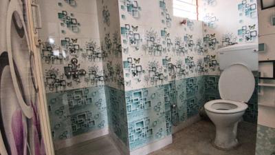 Bathroom Image of 450 Sq.ft 2 BHK Apartment / Flat for sale in Purba Barisha Kolkata for Rs. 2000000