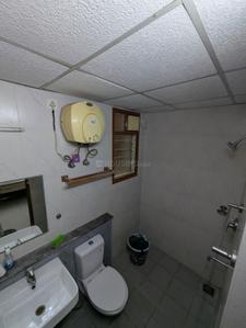 Bathroom Image of 1250 Sq.ft 3 BHK Apartment / Flat for rent in Ceebros Imperiale, Sholinganallur Chennai for Rs. 42000
