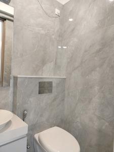 Common Bathroom Image of 1375 Sq.ft 3 BHK Apartment / Flat for sale in Vile Parle East Mumbai for Rs. 52000000