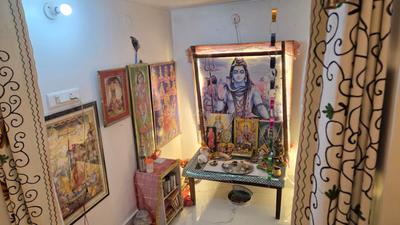 Bedroom Image of 4500 Sq.ft 4 BHK Independent House for rent in Indira Nagar Lucknow for Rs. 55000