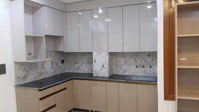 Kitchen Image of 1350 Sq.ft 3 BHK Apartment / Flat for sale in Sector 72 Noida for Rs. 4650000