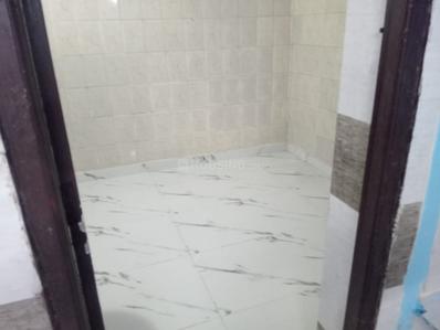 Bathroom Image of 1150 Sq.ft 2 BHK Independent House for rent in Sector 3 Noida for Rs. 18000