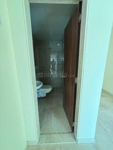 Bathroom Image of 980 Sq.ft 1 BHK Apartment / Flat for sale in Siddhi Highland Springs, Thane West Thane for Rs. 7500000