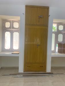Bedroom Image of 1600 Sq.ft 4 BHK Apartment / Flat for sale in Nilgiri Apartments, Alaknanda New Delhi for Rs. 40000000