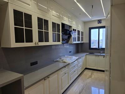 Kitchen Image of 2500 Sq.ft 4 BHK Builder Floor for sale in BPTP Astaire Garden Floors, Sector 70A Gurgaon for Rs. 36900000