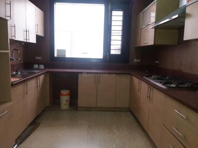 Kitchen Image of 2000 Sq.ft 3 BHK Builder Floor for rent in Sarvapriya Vihar New Delhi for Rs. 150000