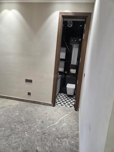Bedroom Image of 1800 Sq.ft 3 BHK Builder Floor for sale in Rajouri Garden New Delhi for Rs. 40000000