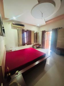 Bedroom Image of 2700 Sq.ft 4.5 BHK Independent House for rent in Science City Ahmedabad for Rs. 60000