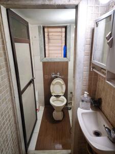 Bathroom Image of 1050 Sq.ft 2 BHK Apartment / Flat for rent in Thane West Thane for Rs. 27000