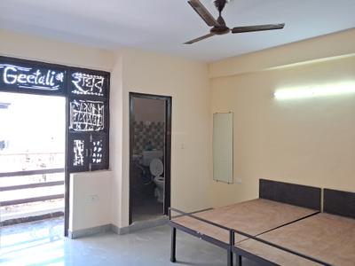 Bedroom Image of 200 Sq.ft 1 RK Apartment / Flat for rent in Sector 35 Noida for Rs. 10000