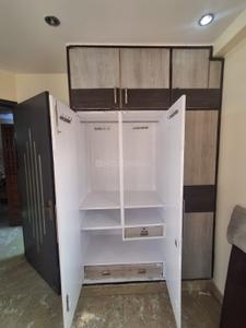 Bedroom Image of 800 Sq.ft 2 BHK Builder Floor for rent in Preet Vihar New Delhi for Rs. 16000