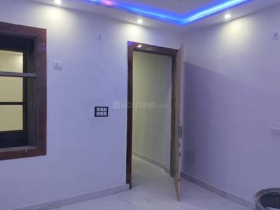 Bedroom Image of 820 Sq.ft 2 BHK Builder Floor for sale in Geeta Colony New Delhi for Rs. 4650000