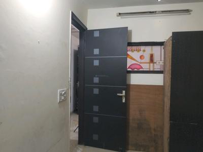 Bedroom Image of 450 Sq.ft 1 BHK Builder Floor for rent in Shalimar Bagh New Delhi for Rs. 20000