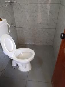 Bathroom Image of 750 Sq.ft 2 BHK Independent House for rent in Vypin Kochi for Rs. 18000