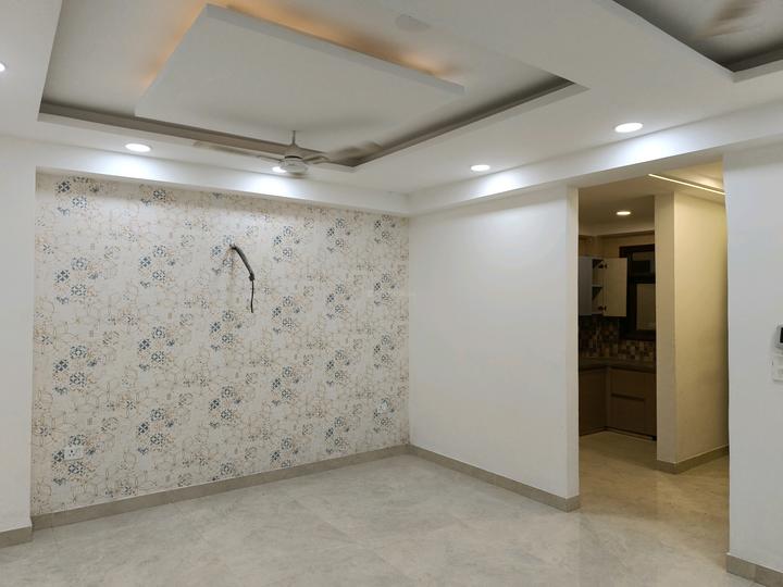 Sultanpur Main Image 1