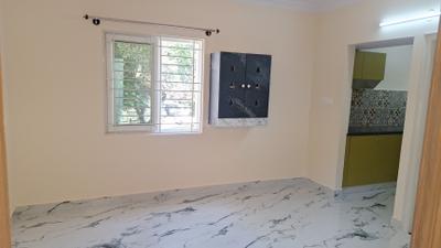 Living Room Image of 620 Sq.ft 1 BHK Builder Floor for rent in Bommanahalli Bengaluru for Rs. 18000