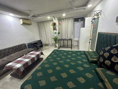 Hall Image of 400 Sq.ft 1 RK Builder Floor for rent in South Extension I New Delhi for Rs. 40000