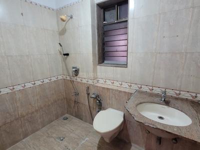 Bathroom Image of 1600 Sq.ft 3 BHK Apartment / Flat for rent in Kukreja Golfscappe, Chembur Mumbai for Rs. 130000