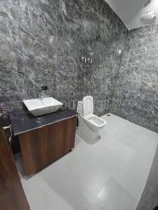 Bathroom Image of 1200 Sq.ft 2 BHK Independent House for rent in Sector 7 Gurgaon for Rs. 25000