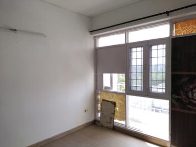 Bedroom Image of 1800 Sq.ft 3 BHK Apartment / Flat for sale in CGHS Vasundhara Apartments by CGHS Group, Sector 6 Dwarka New Delhi for Rs. 25800000