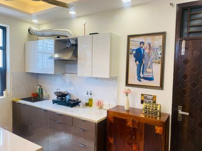 Kitchen Image of 800 Sq.ft 2 BHK Builder Floor for sale in Vishnu Garden New Delhi for Rs. 8500000