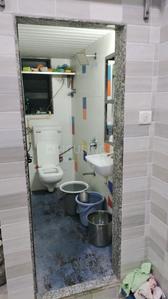 Bathroom Image of 280 Sq.ft 1 RK Apartment / Flat for sale in Malad West Mumbai for Rs. 3500000
