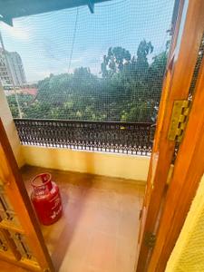 Balcony Image of 2600 Sq.ft 4 BHK Apartment / Flat for rent in Richards Town Bengaluru for Rs. 150000