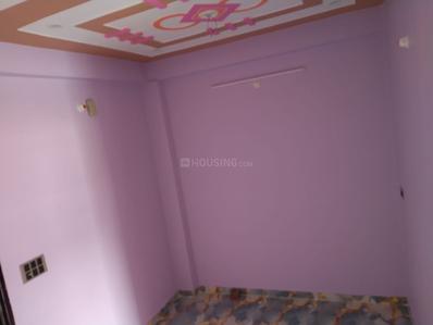 Bedroom Image of 800 Sq.ft 5 BHK Independent House for rent in Para Lucknow for Rs. 12000