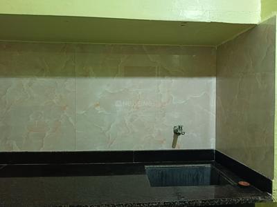 Bathroom Image of 600 Sq.ft 1 BHK Independent House for rent in Banganga Indore for Rs. 15000