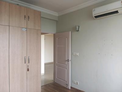 Bedroom Image of 1467 Sq.ft 2 BHK Apartment / Flat for rent in Raheja Vedaanta, Sector 108 Gurgaon for Rs. 30000