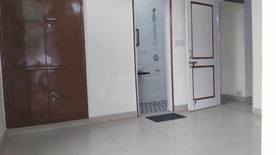 Bedroom Image of 1400 Sq.ft 3 BHK Apartment / Flat for rent in Kirpal Apartments, Patparganj New Delhi for Rs. 32000