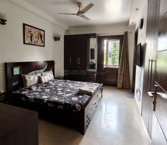 Bedroom Image of 2700 Sq.ft 4.5 BHK Builder Floor for rent in East Of Kailash New Delhi for Rs. 175000
