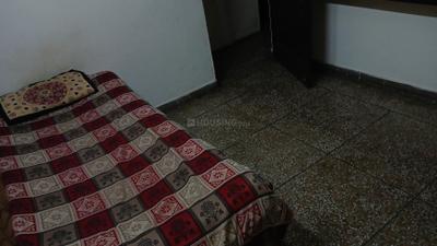 Bedroom Image of 500 Sq.ft 1 RK Apartment / Flat for rent in Jangpura New Delhi for Rs. 15000