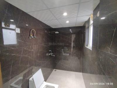 Bathroom Image of 1730 Sq.ft 3 BHK Apartment / Flat for rent in Lohgarh Zirakpur for Rs. 33000