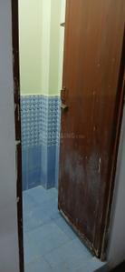 Bathroom Image of 700 Sq.ft 1 BHK Builder Floor for rent in Kamarajar Salai Madurai for Rs. 9000