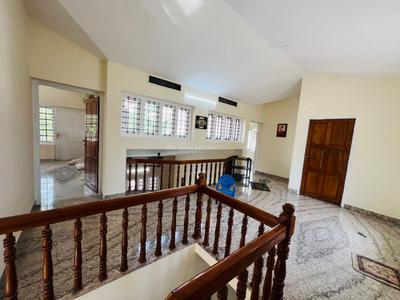 Balcony Image of 3000 Sq.ft 4 BHK Independent House for sale in Aluva Kochi for Rs. 19000000