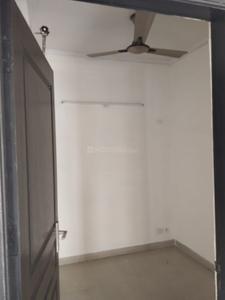 Bedroom Image of 1100 Sq.ft 2.5 BHK Apartment / Flat for rent in Sethi Max Royal, Sector 76 Noida for Rs. 30000