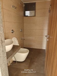Bathroom Image of 2250 Sq.ft 3 BHK Apartment / Flat for rent in Olive Greens, Gota Ahmedabad for Rs. 36500