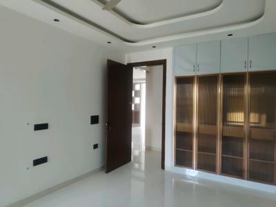 Bedroom Image of 1900 Sq.ft 3.5 BHK Builder Floor for sale in Emaar Palm Gardens, Sector 83 Gurgaon for Rs. 24000000