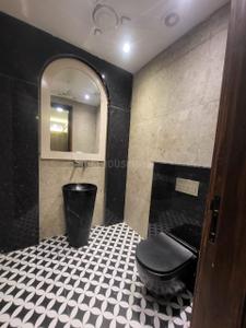 Bathroom Image of 2500 Sq.ft 3.5 BHK Builder Floor for sale in DLF City Phase 1, DLF Phase 1 Gurgaon for Rs. 39900000
