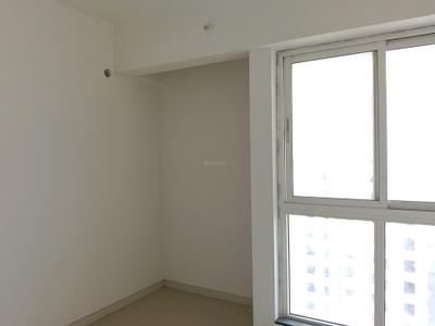 Bedroom Image of 980 Sq.ft 2 BHK Apartment / Flat for sale in Kalpataru Paramount, Thane West Thane for Rs. 15000000