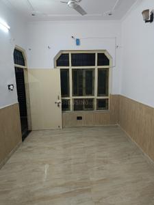 Balcony Image of 850 Sq.ft 2 BHK Builder Floor for rent in Kamta Lucknow for Rs. 12000