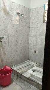 Bathroom Image of 850 Sq.ft 2 BHK Apartment / Flat for rent in Main Road Ranchi for Rs. 15000