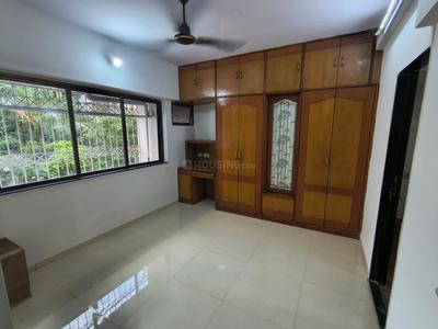 Bedroom Image of 700 Sq.ft 2 BHK Apartment / Flat for rent in Vile Parle West Mumbai for Rs. 55000
